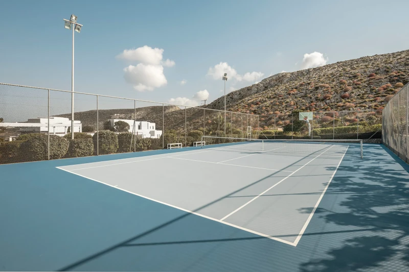 anemi-folegandros-tennis-court