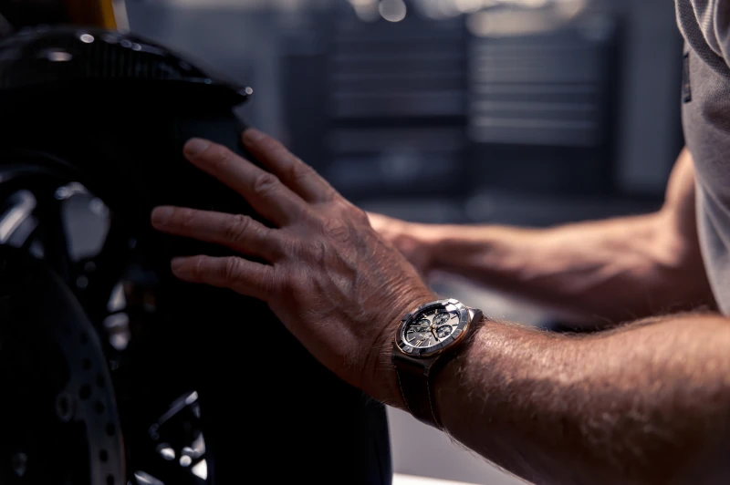 orologio Breitling_Chronomat_B01_42_Triumph
